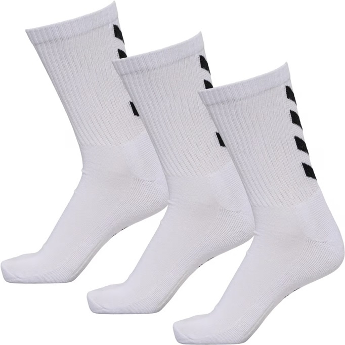 FUNDAMENTAL 3-PACK SOCK er en klassiker fra hummel som kombinerer komfort og funksjonalitet. Med fukttransport og støtte til fotbuen er disse sokkene perfekte for både sport og hverdagsbruk.