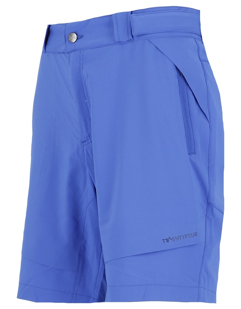 En behagelig og lett softshell shorts med god stretch. Shortsen har borrelåsjustering og beltehemper i livet. Den har praktiske sidelommer med glidelås. Dette er en god tur- og fritidsshorts som passer til bruk både vår og sommer.